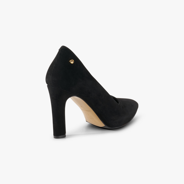 type W grateful / essential black　stina 24db7eee-d27b-4054-a0ab-