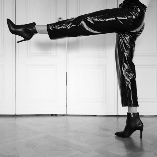 Linda Boot - Black Leather