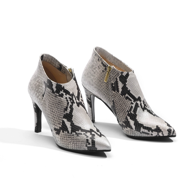 Linda - Grey Patterned