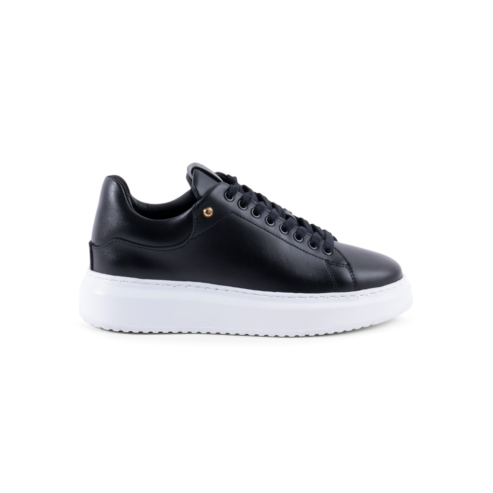 Nelly Sneakers - Black With White Sole