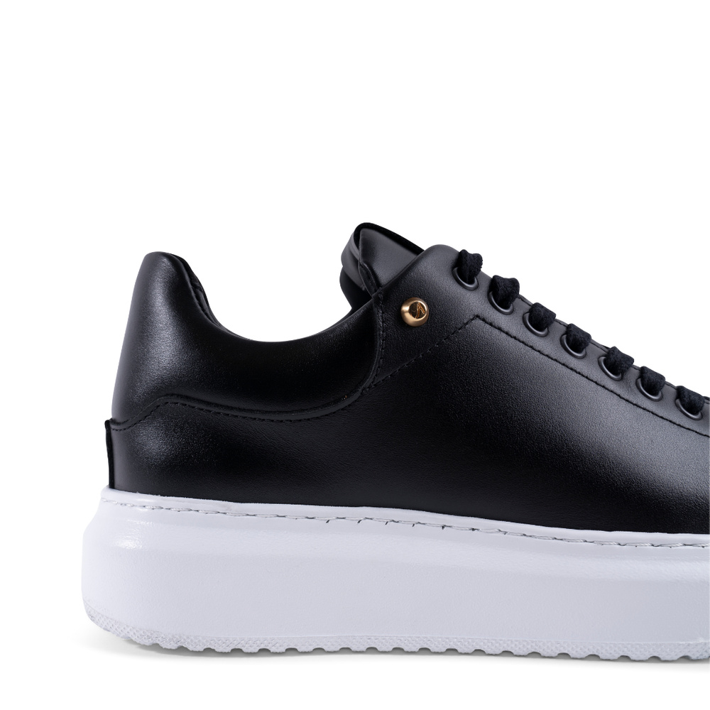 Nelly Sneakers - Black With White Sole