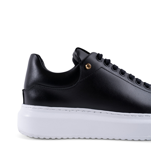 Nelly Sneakers - Black With White Sole