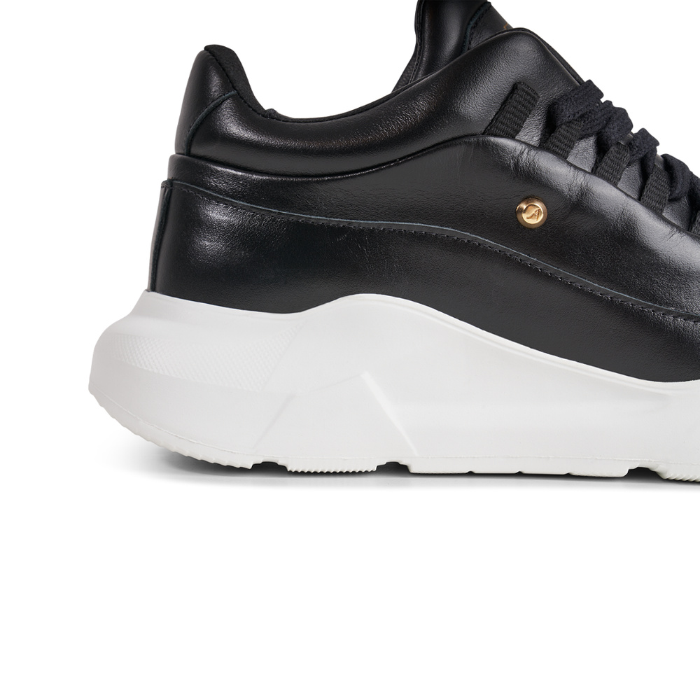 Nova Sneaker - Black Leather